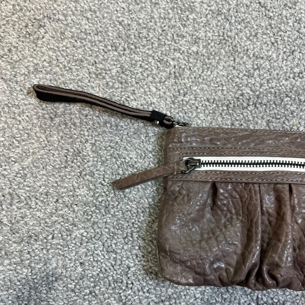 Simply Vera Vera Wang Wristlet Womens Taupe‎ Ruched Pleated Vegan Leather Bag